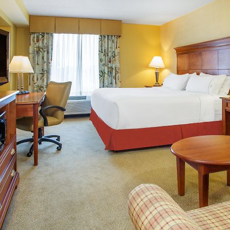 Holiday Inn Express & Suites Bloomington, An Ihg Hotel Extérieur photo