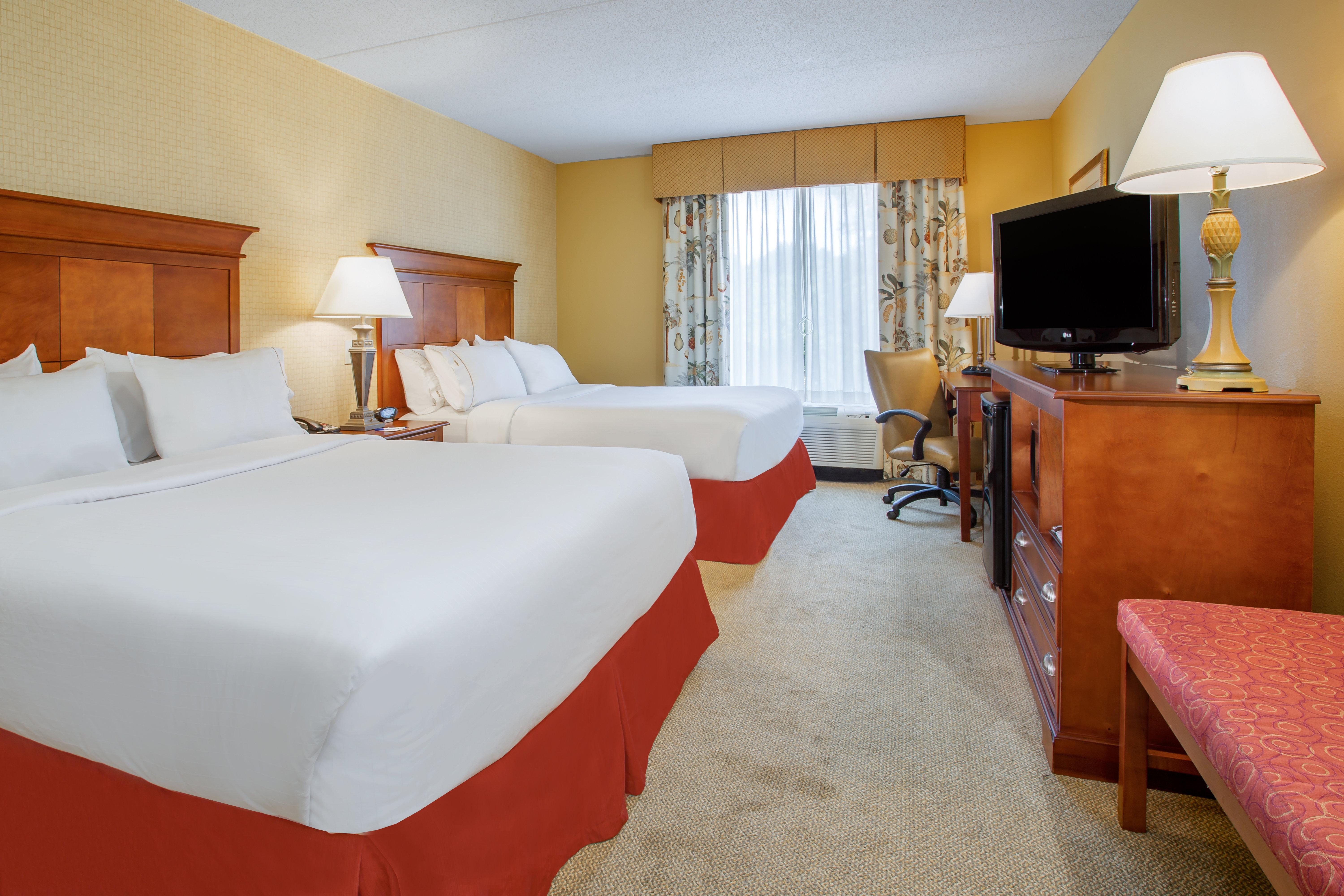 Holiday Inn Express & Suites Bloomington, An Ihg Hotel Extérieur photo