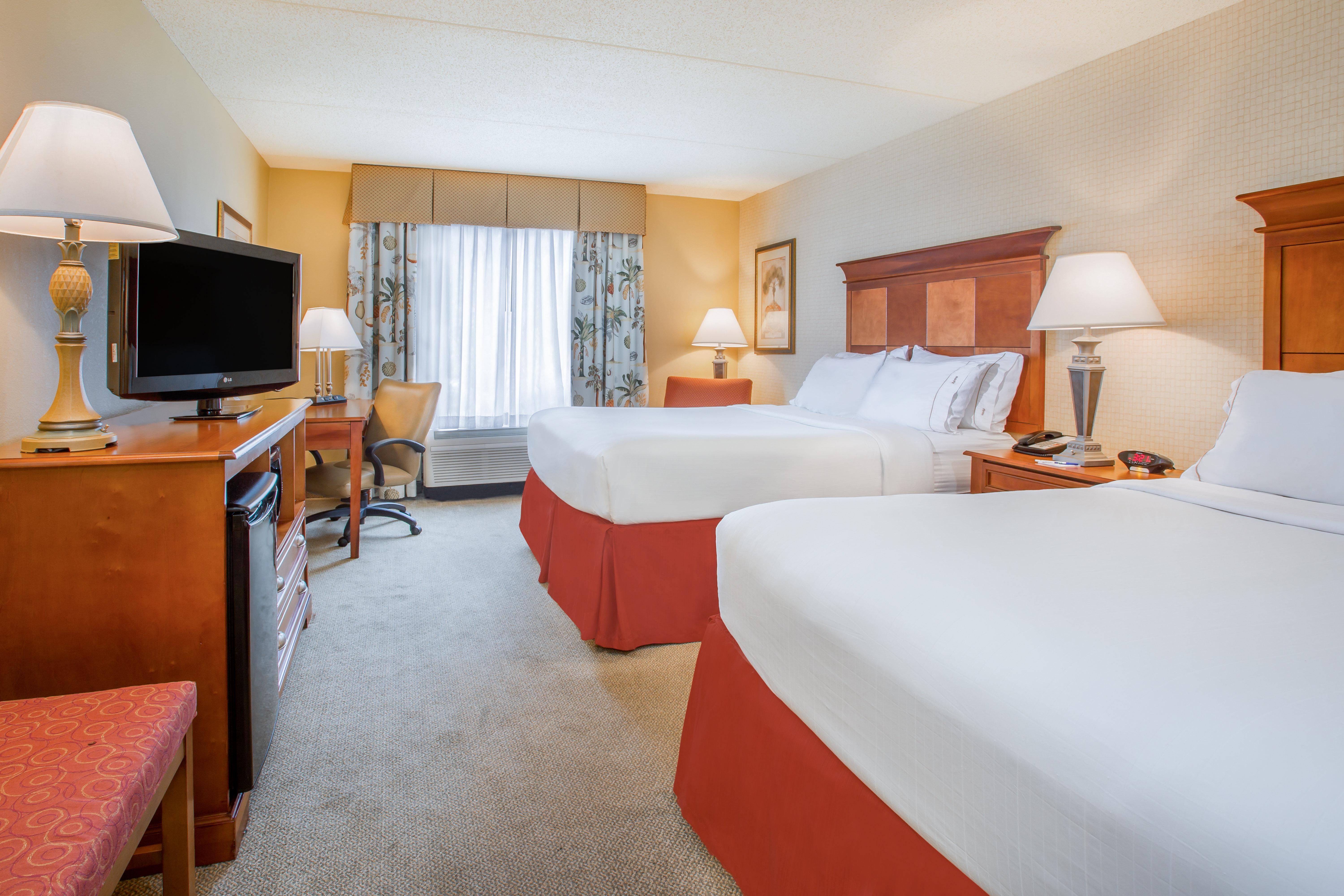 Holiday Inn Express & Suites Bloomington, An Ihg Hotel Extérieur photo