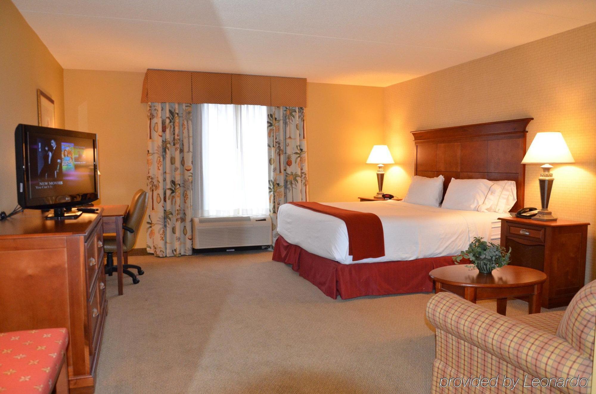 Holiday Inn Express & Suites Bloomington, An Ihg Hotel Chambre photo