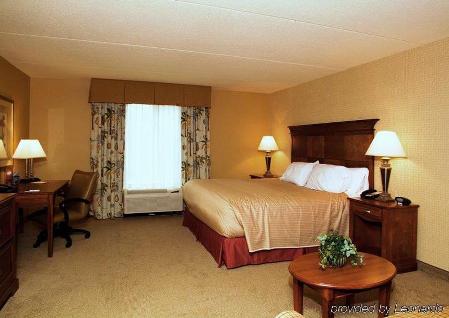 Holiday Inn Express & Suites Bloomington, An Ihg Hotel Extérieur photo